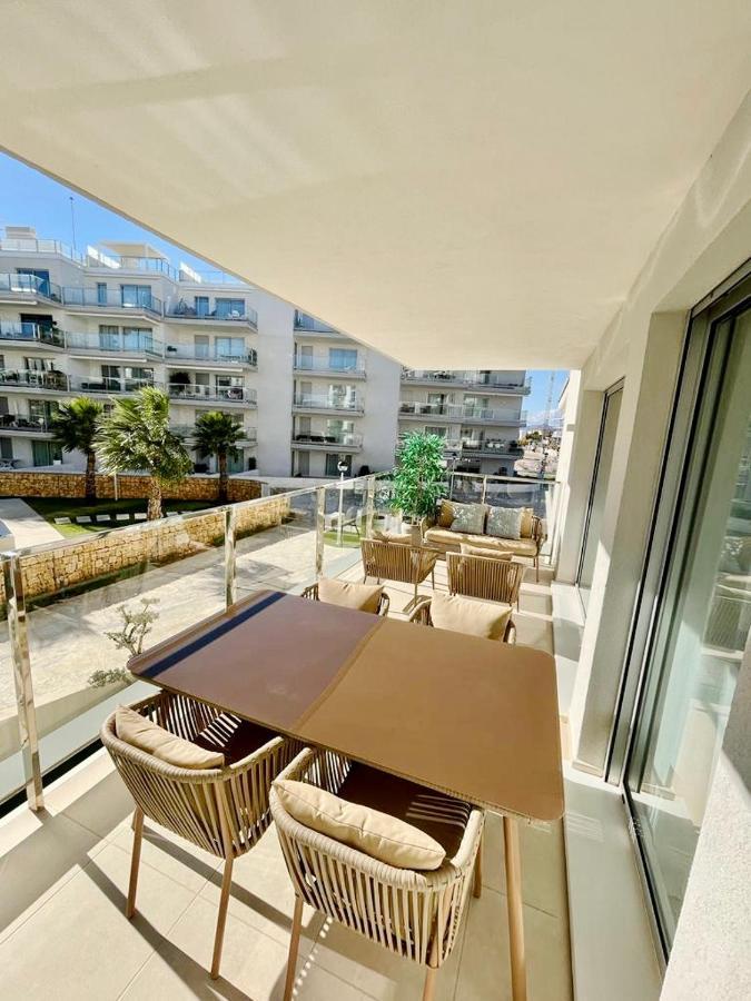 Marina Real 82 By Homeprive